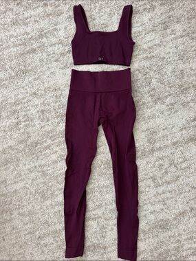 SET Active Plum High-Waist Legging & Scoop Crop Bra Set